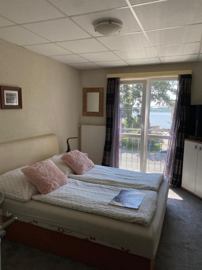 Bed and Breakfast Panzio Tata Esterno foto