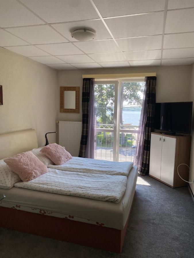 Bed and Breakfast Panzio Tata Esterno foto