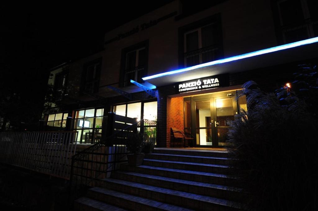 Bed and Breakfast Panzio Tata Esterno foto