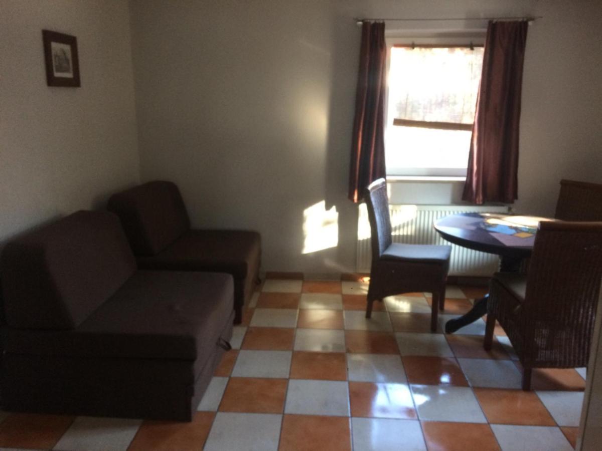 Bed and Breakfast Panzio Tata Esterno foto